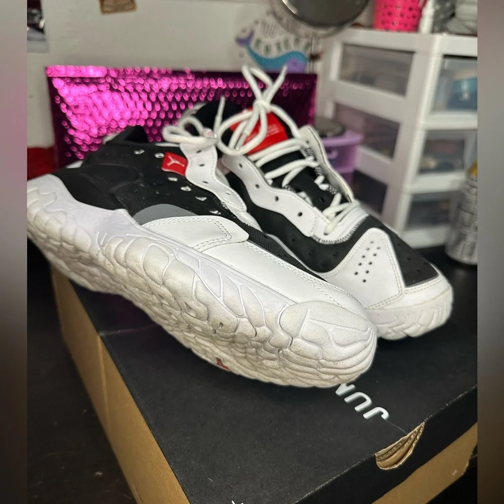 Nike Jordan Jumpman Delta 2 - 9.5